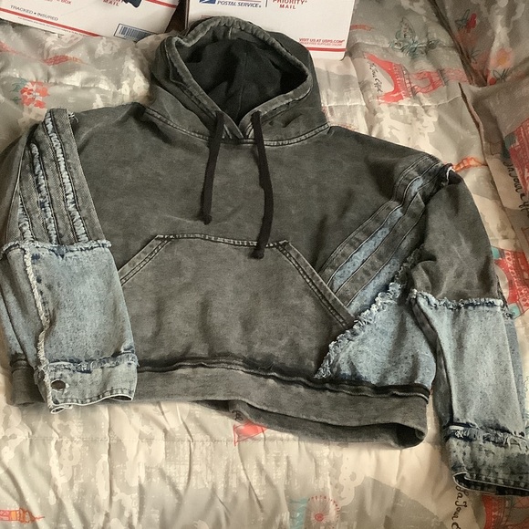 Oli & Hali Gray and Blue Utility Jacket - Picture 3 of 9